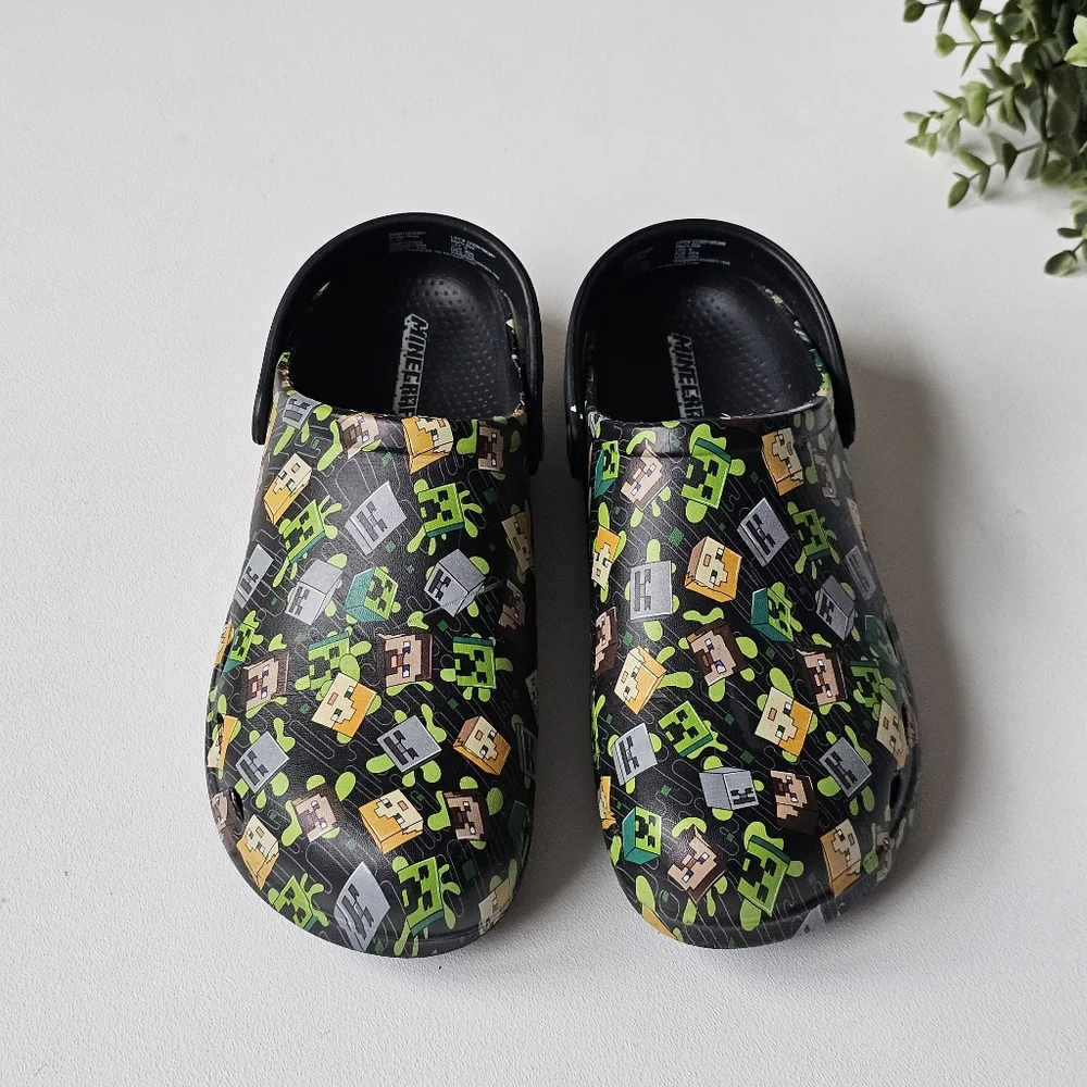 Minecraft Character Print Clogs Men’s Size 6 Black Green Gamer Shoes